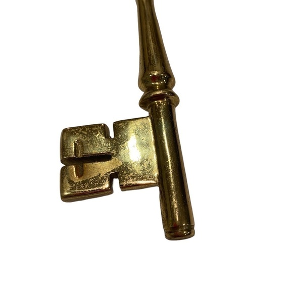 Vtg Colonial Williamsburg Brass Skeleton Key Paperweight Virginia Metalcrafters - Picture 5 of 10